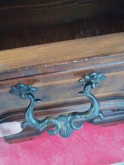 Komoda s výklopným stolem - 10