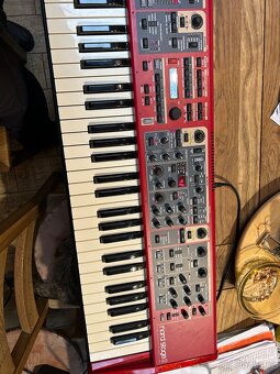 Nord Stage 4 88 a Nord Stage 4 Compact 73 - 10