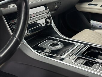 Jaguar XFR 2017 - 10