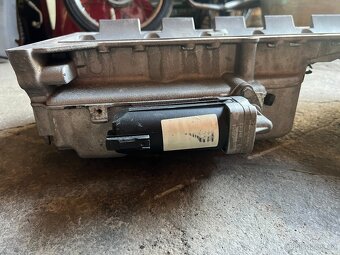 BMW M5/M6 S85B50A olejová vana 7836341 - 10