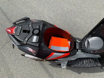Aprilia SR 50 R Factory (2009) - 10