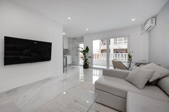 ŠPANĚLSKO, Torrevieja, apartmán po kompletní rekonstrukci - 10