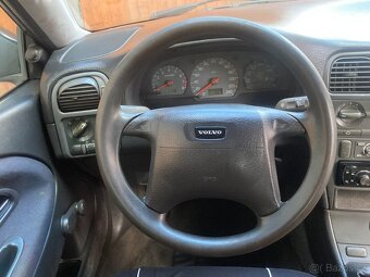 VOLVO V40 1,8i tažné, alu kola - 10