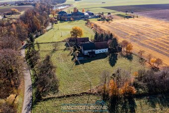 Rozlehlý stavební pozemek, 9536m2, pro rodinné i bytové domy - 10