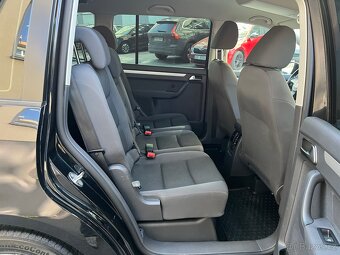 Volkswagen touran 1.6tdi, ČR ,SERV,NEHAVAROVÁNO. - 10