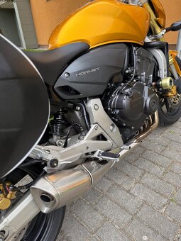 Honda hornet 600 TOP STAV 16xxx KM - 10