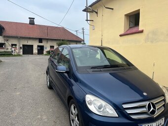 Mercedes-Benz B 180 - 10