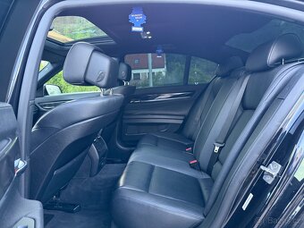 BMW 730 D model F01 M-Paket - 10
