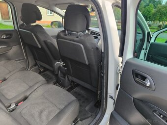 Peugeot 5008 1.6 HDi, 80 kW, r. 2011, 7 míst - 10