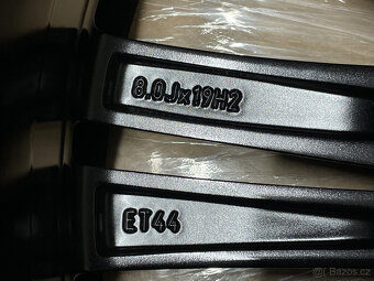 ŠKODA SUPERB III, IV ZIMNÍ NOVÁ CANOPUS 235/40/19 R.V 2024 - 10