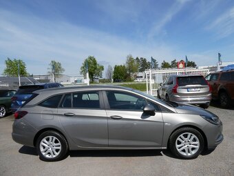 Opel Astra 1.6 CDTi 81kW LED,DPH,ČR,závěs - 10