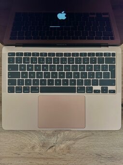 MacBook Air 13” (2020) – Rose Gold – TOP STAV - 10