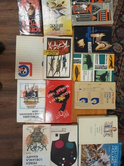 Set více než 150 knih - 10