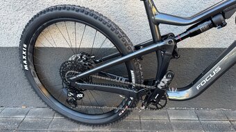 Horské kolo Focus JAM 6.8 Black - 10