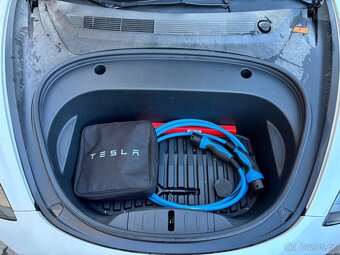 Tesla Model 3 Long Range Refresh 2021 - 10