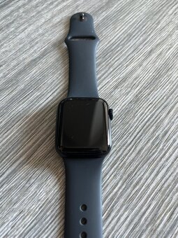 Apple Watch SE (2. generace) 40mm – jako nové + originální n - 10
