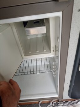 Obytná dodávka Ford transit - 10