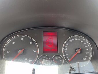 Volkswagen Touran 1T 2.0 TDI 103kW automat, platná TK - 10