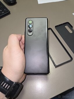 Prodám Samsung Galaxy z fold 3 - 10