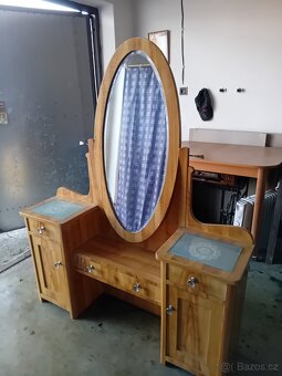 Toaletní stolek - 10