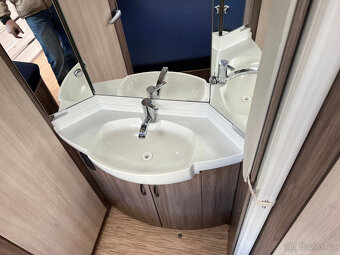 Karavan Hobby De Luxe 560+ KLima+Pojezd+TV - 10