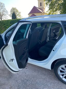 Renault Megane Grandtour 1.6 dCi LIMITED - 10