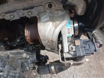 PEUGEOT 4007, CITROEN C-CROSSER MOTOR 2,2HDI 115KW 4HN - 10
