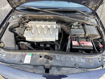 RENAULT LAGUNA GRANDTOUR (na náhradní díly) - 10