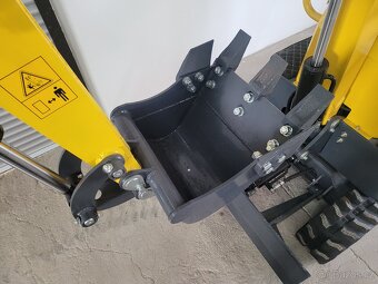 AKCE - bagr Dabaki KA 10 (vč.DPH) - 10