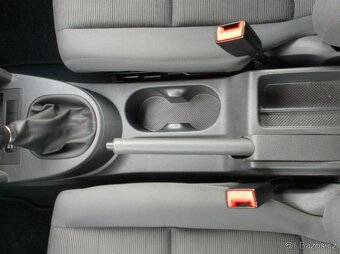 Volkswagen Touran 1,6Mpi bez koroze,TOPstav,poSTK - 10