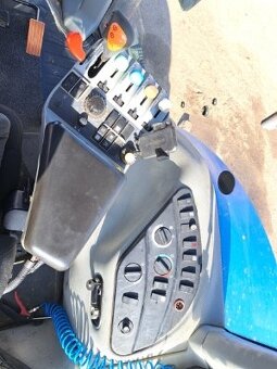 New Holland T8030 - 10