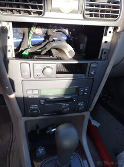 VOLVO S40 2,0T 2000 AUTOMAT sedan - DILY z auta - 10