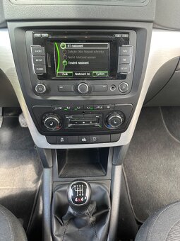 ŠKODA YETI 2.0 TDI 103 kW 4x4 2014 KLIMA ALU KOLA 132 000 KM - 10