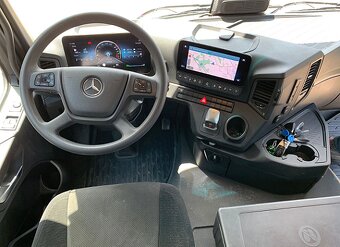 Mercedes-Benz AROCS 3248 8x4 - třístranný sklápěč - 10