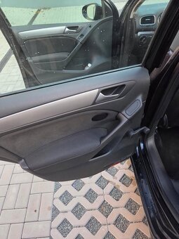 Volkswagen GOLF 6 - 10