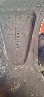 Alu kola Dezent 5x120 7x16 ET35 středová díra 72,6 BMW 1 - 10