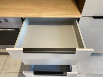 Kuchyňská linka – SKLADEM – ihned k dodání - 10