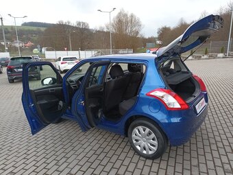 Suzuki Swift 1,2 i,4x4,VÝHŘEV,SERVIS,KOLA, - 10