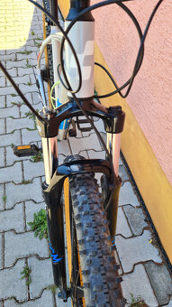 CUBE AIM SL 27, Hydraulické brzdy, Shimano Alivio, Rám S - 10
