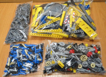 LEGO 42006 Bagr + 8293 motorový pohon - 10
