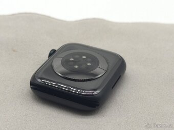 Apple Watch Series 8 45mm Midnight [3 řemínky zdarma] - 10