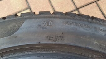 Zimní pneumatiky PIRELLI 245/45 R19 102V XL 4x7,5mm r.2023 - 10