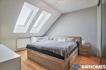 Mezonetový byt 4+kk (93.39 m²) se sdílenou zahradou (255 m²) - 10