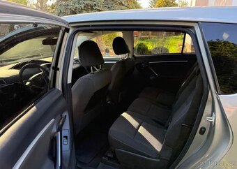 Toyota Verso 1,8 VVTi Top stav, výhř sedad benzín - 10