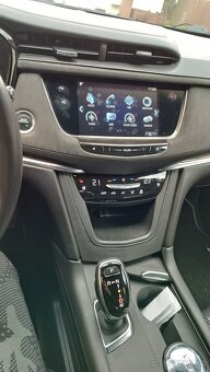 CADILLAC XT5, PLATINUM Top stav, 51000 km R.v.2017 Max sleva - 10