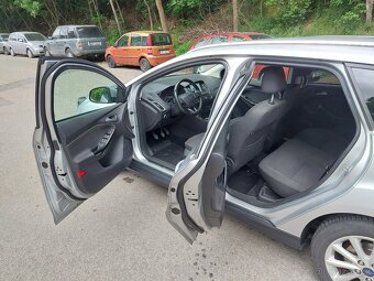 Ford Focus 1.6 16V, 88kw, rok 2015.. - 10
