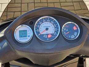 Peugeot Geopolis 400 RS - 10