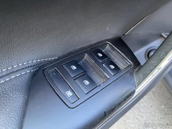 Opel Insignia 2.0 CDTi , 118 kW nafta, 2011 - 10