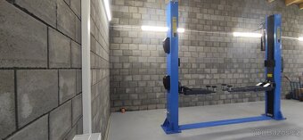 Dvousloupový elektrohydraulický zvedák 4000 kg/ 2m - 10