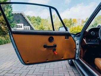 Porsche 911 3.0SC - 10